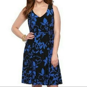 CHAPS Blue Floral Vneck Shift Mini Dress